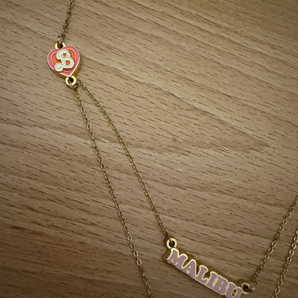 Barbie Malibu Gold Necklace - Picture 3 of 5